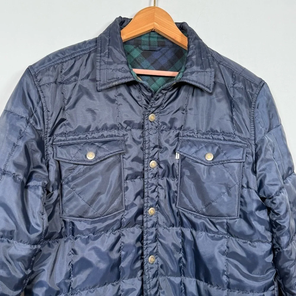 Levi's Dark Blue Quilted Shirt Jacket, Reversible to Plaid, Great Condition! - Picture 3 of 12